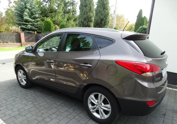 Hyundai ix35 cena 36900 przebieg: 205000, rok produkcji 2011 z Świebodzin małe 154